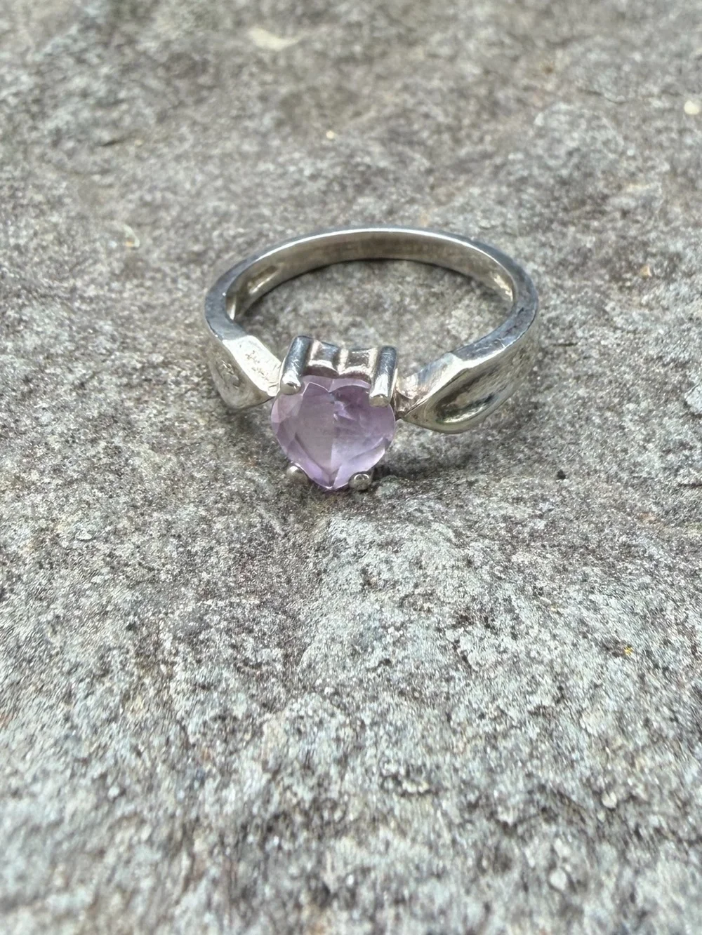 Vintage Avon Sterling Silver Amethyst Heart Ring